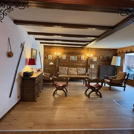 Appartement Rouet 12 *